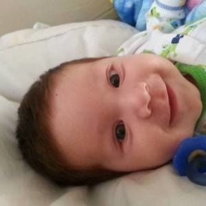 Meet your Posher, Ambar